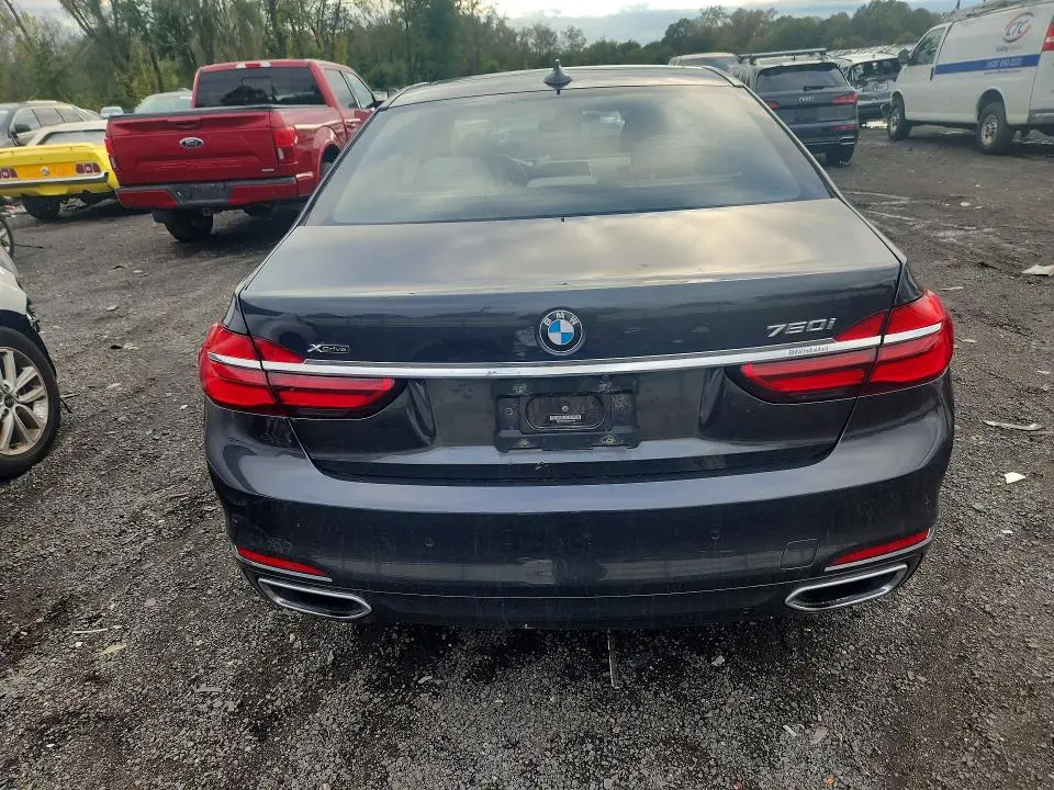 2018 BMW 750 XI  