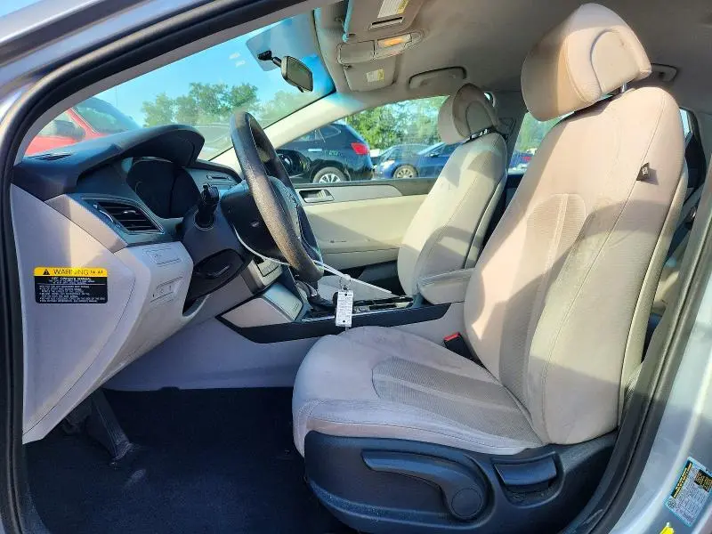2017 HYUNDAI SONATA SE  