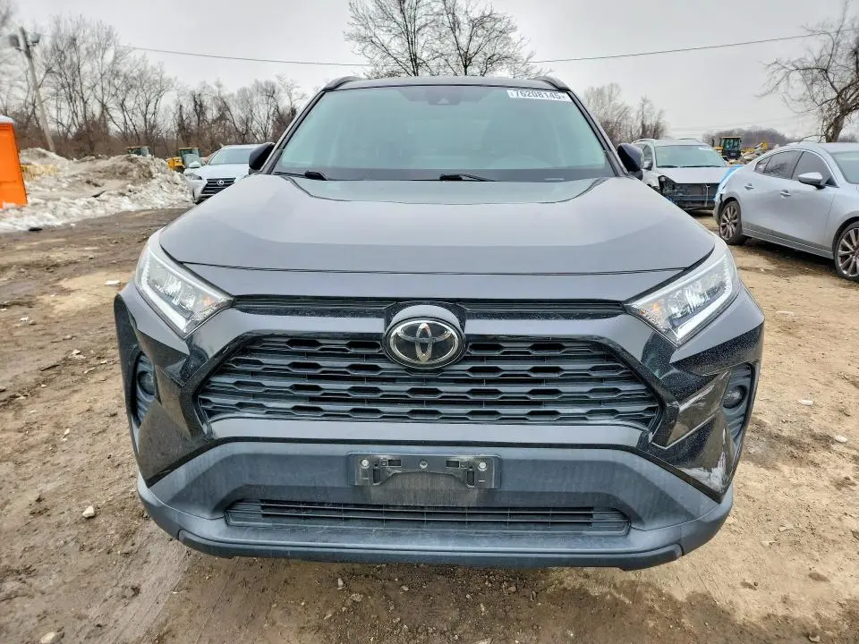 2020 TOYOTA RAV4 XLE  