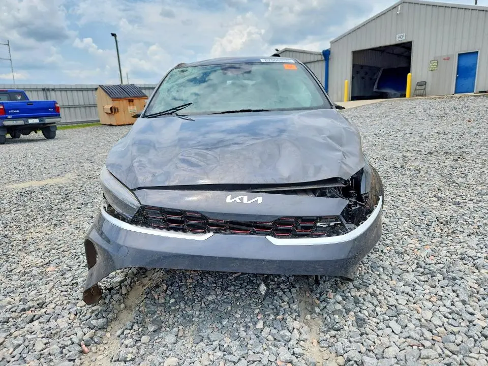 2023 KIA FORTE GT  