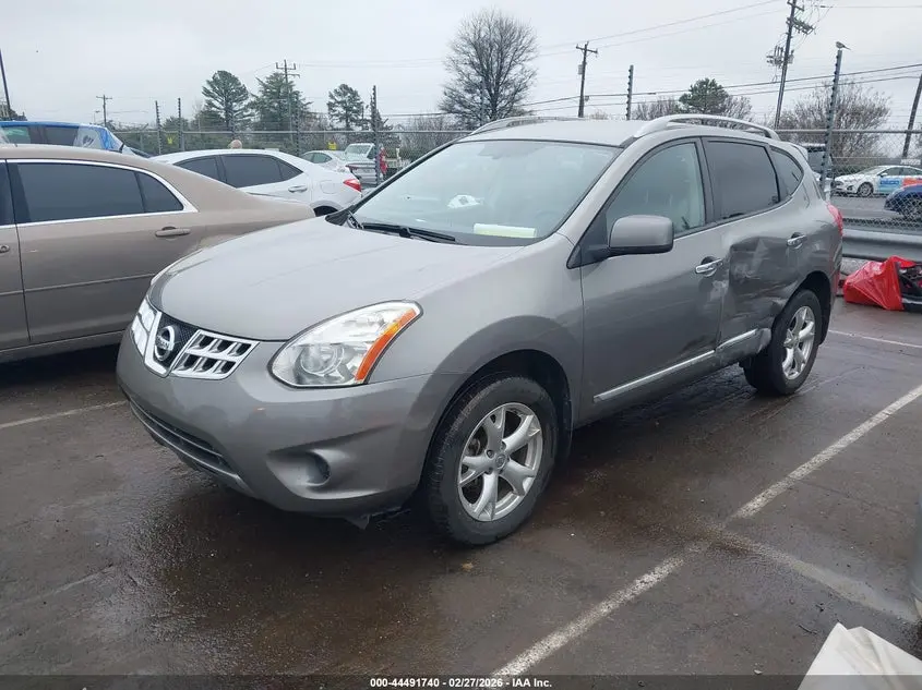 2011 NISSAN ROGUE SV