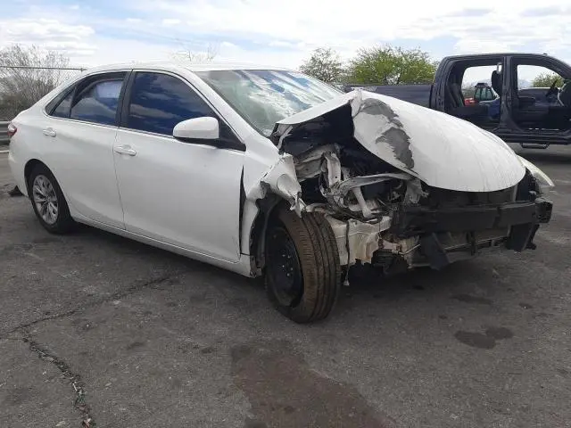 2015 TOYOTA CAMRY LE  