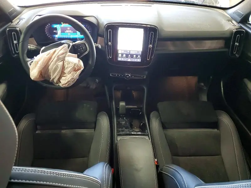 2023 VOLVO XC40 RECHARGE PLUS  