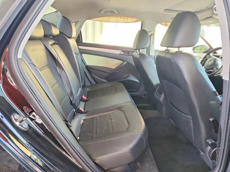 2012 VOLKSWAGEN PASSAT SE  