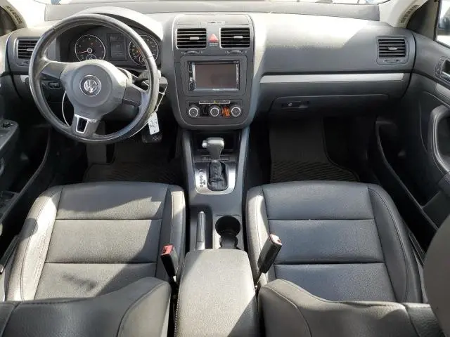2010 VOLKSWAGEN JETTA SE  