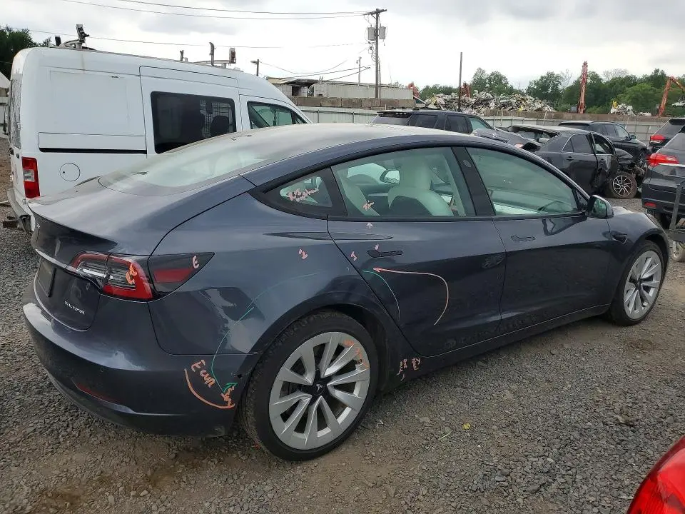 2022 TESLA MODEL 3   