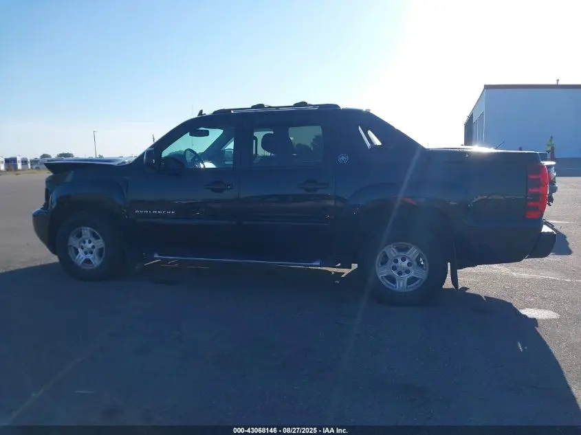2013 CHEVROLET AVALANCHE LT