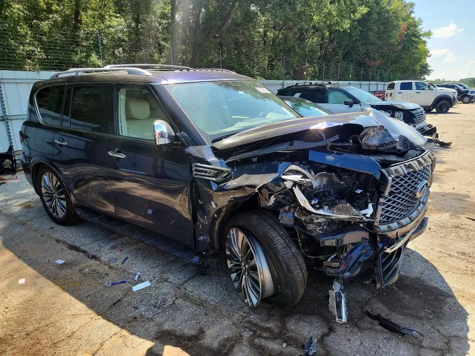 2019 INFINITI QX80 LUXE  