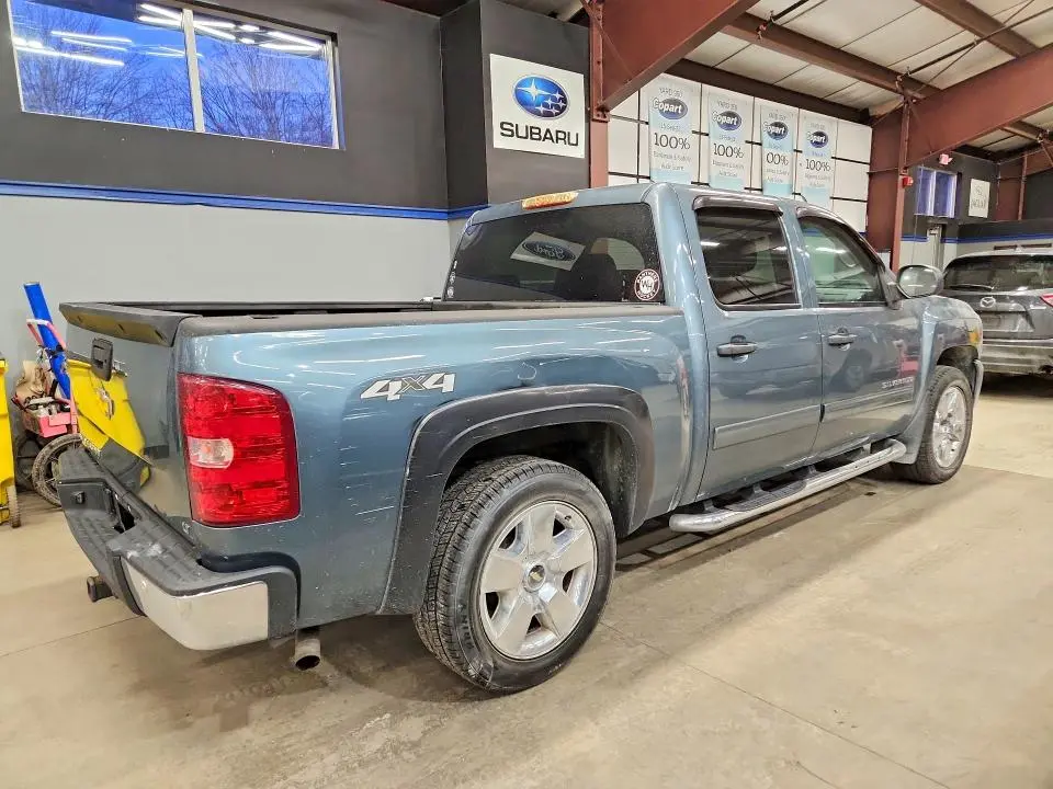 2011 CHEVROLET SILVERADO K1500 LT  