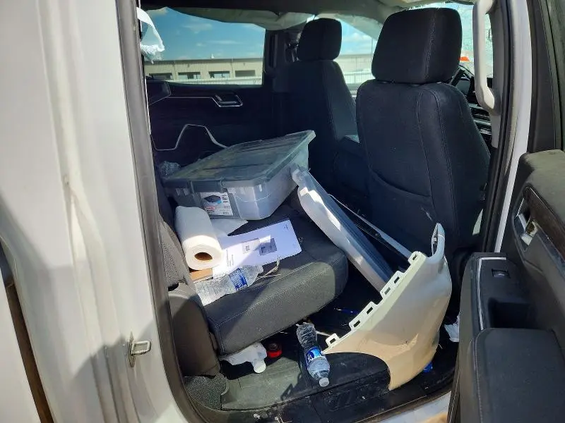 2024 CHEVROLET SILVERADO K1500 LT  