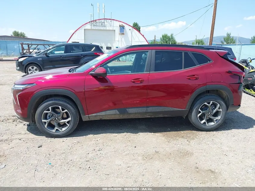 2025 CHEVROLET TRAX FWD LT