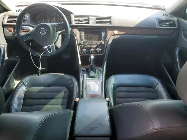 2012 VOLKSWAGEN PASSAT SEL  