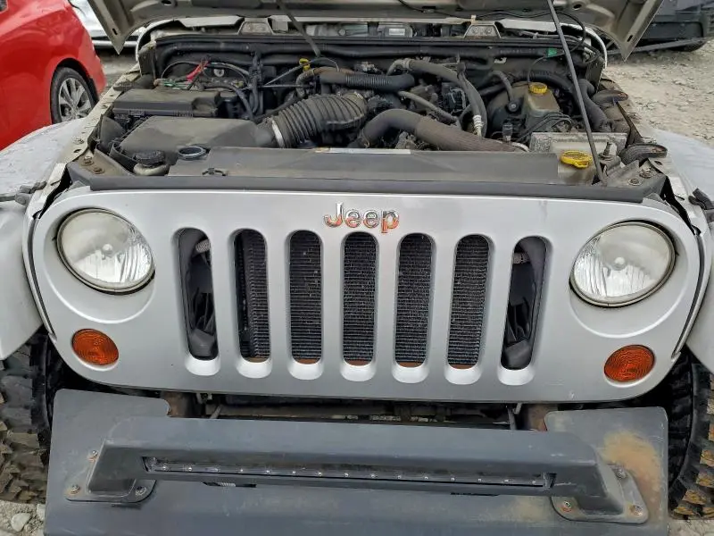 2010 JEEP WRANGLER SAHARA  
