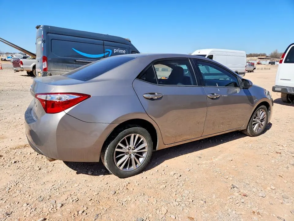 2015 TOYOTA COROLLA LE PLUS  