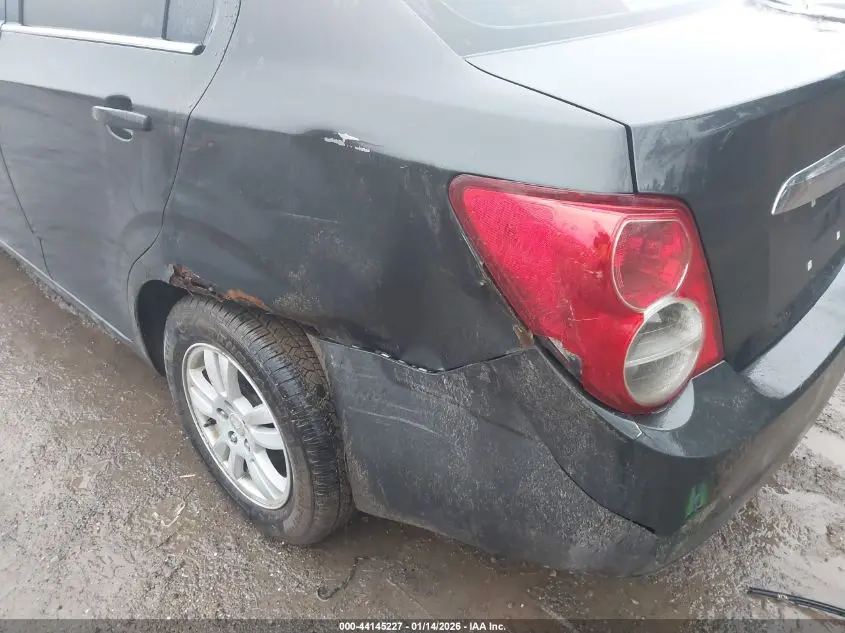 2015 CHEVROLET SONIC LT MANUAL