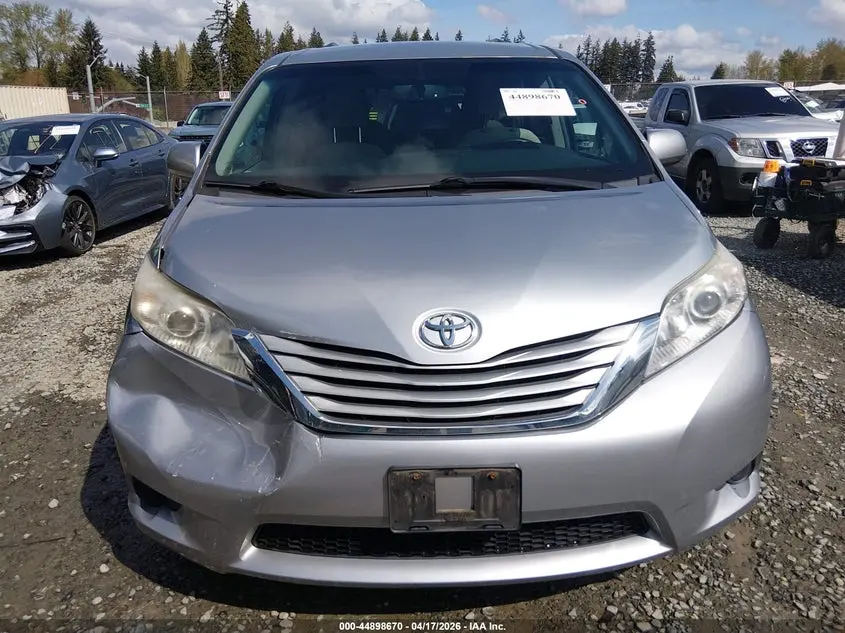 2017 TOYOTA SIENNA LE 7 PASSENGER