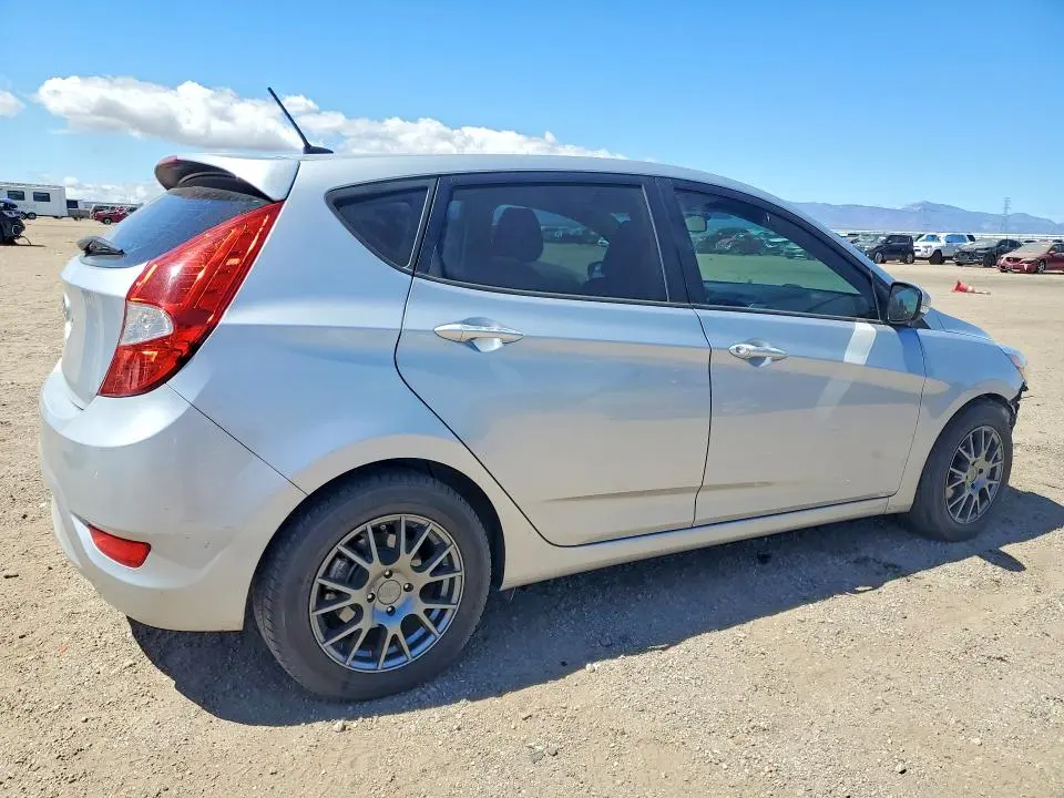 2014 HYUNDAI ACCENT SE  
