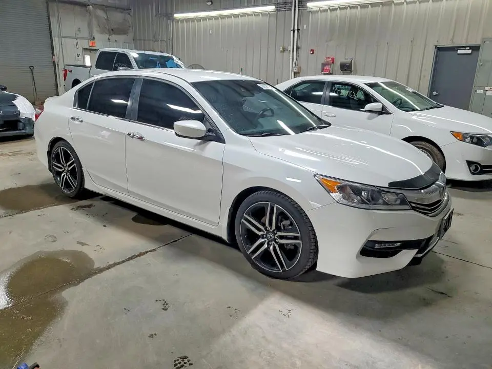 2017 HONDA ACCORD SPORT  