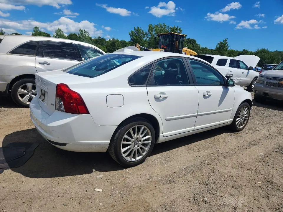 2010 VOLVO S40 2.4I  