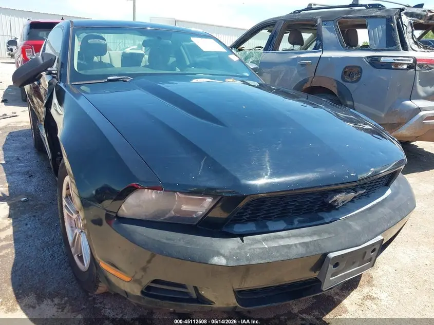 2011 FORD MUSTANG V6