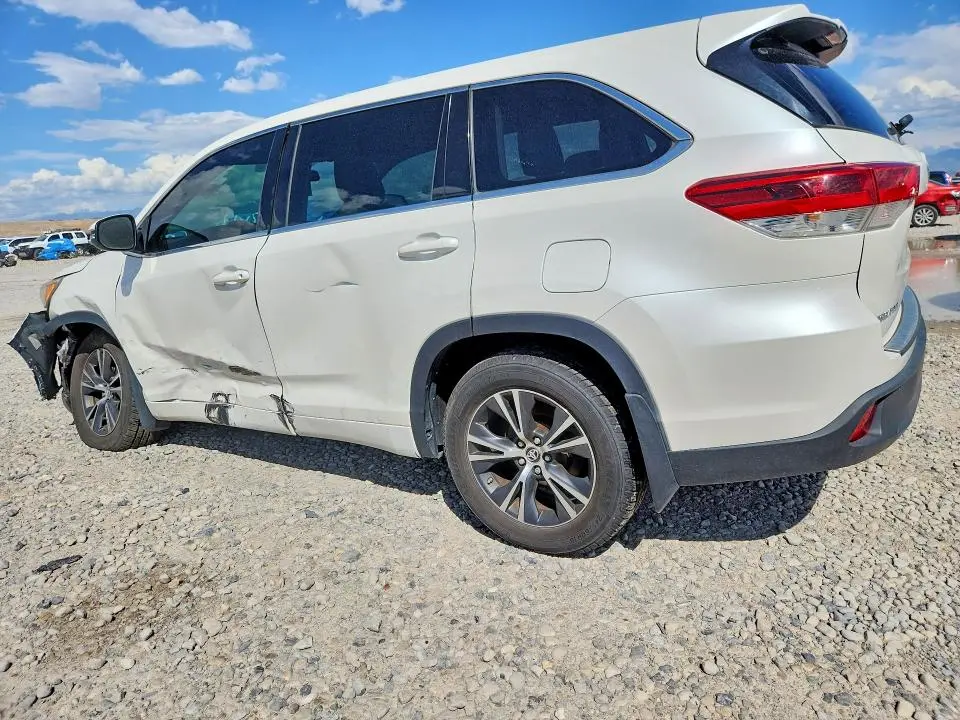 2017 TOYOTA HIGHLANDER LE PLUS  