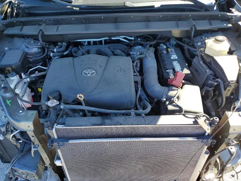 2021 TOYOTA HIGHLANDER L  