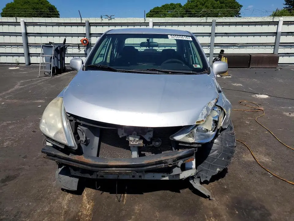 2010 NISSAN VERSA 1.8 S  
