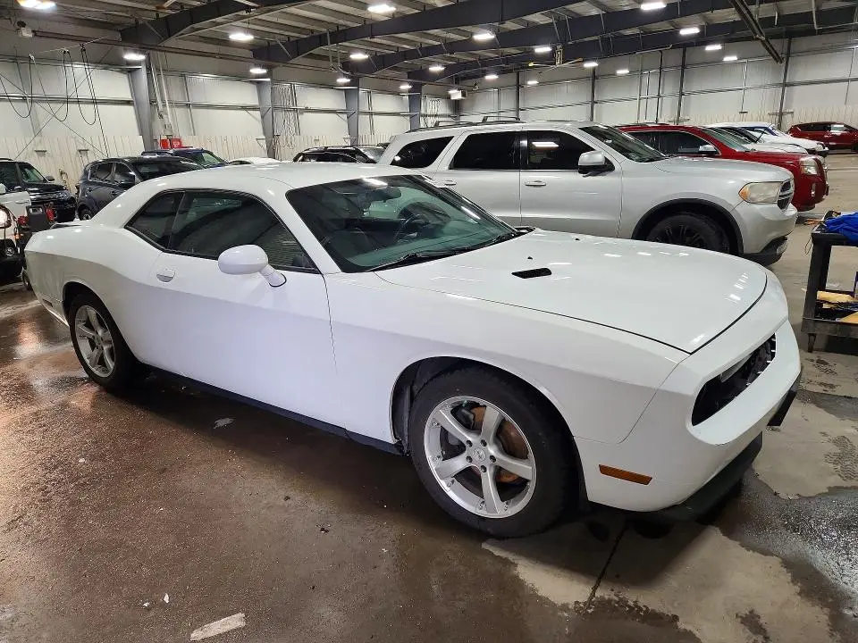 2013 DODGE CHALLENGER SXT  