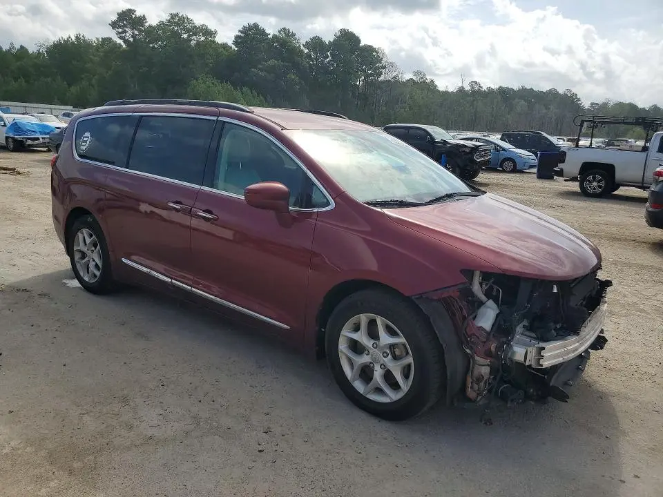 2017 CHRYSLER PACIFICA TOURING L  