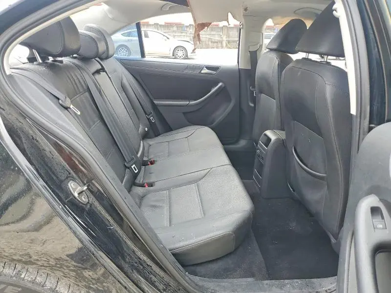 2012 VOLKSWAGEN JETTA SE  