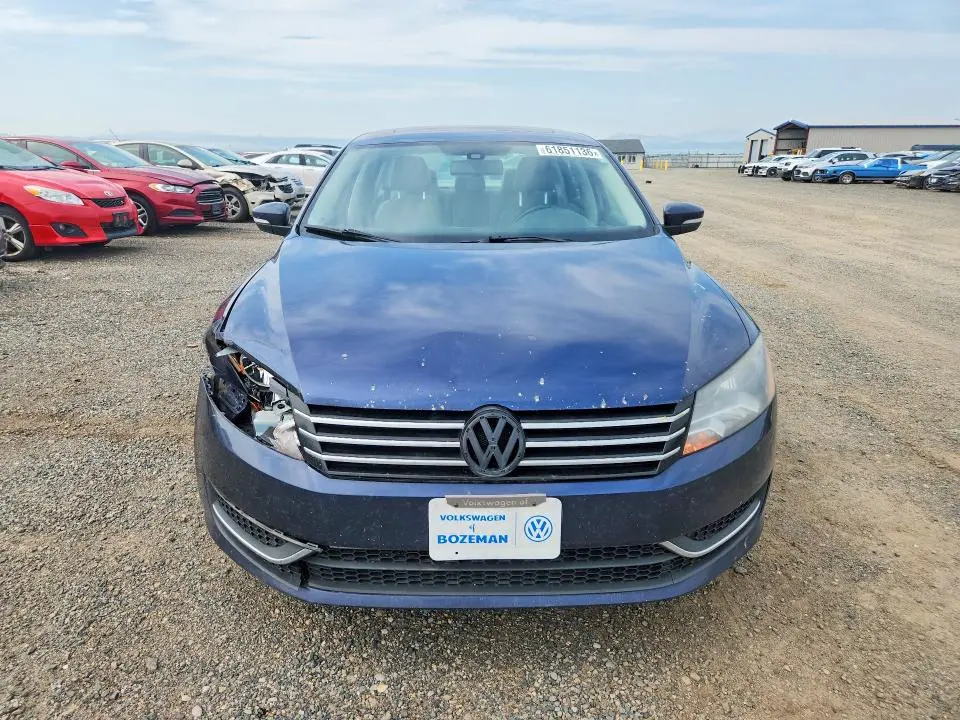 2013 VOLKSWAGEN PASSAT SE  
