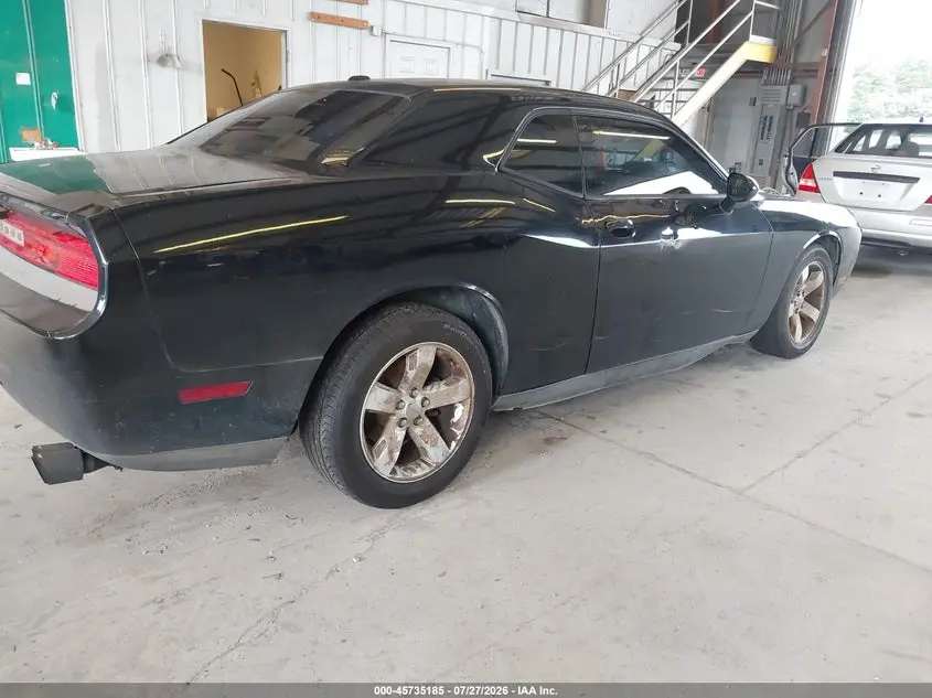 2012 DODGE CHALLENGER SXT