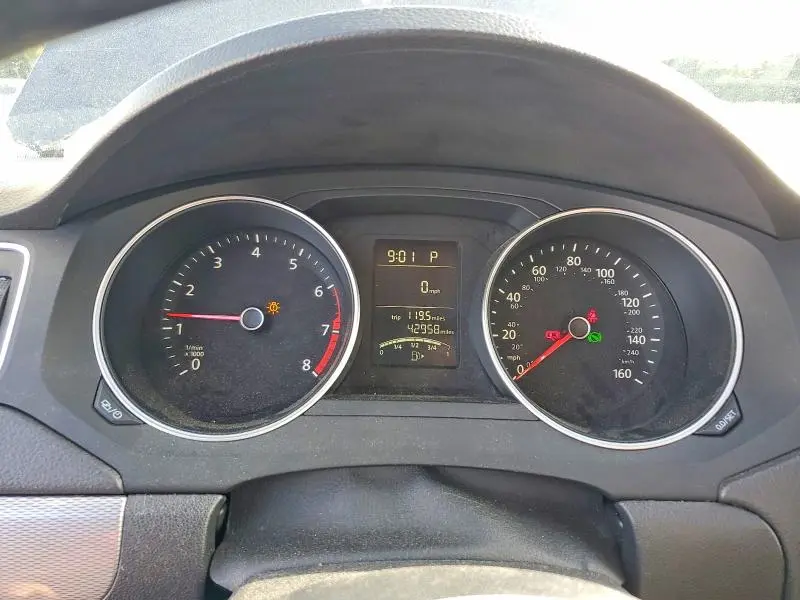 2015 VOLKSWAGEN JETTA SE  