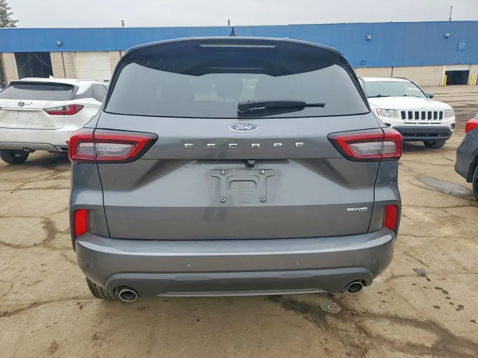 2023 FORD ESCAPE ST LINE SELECT  