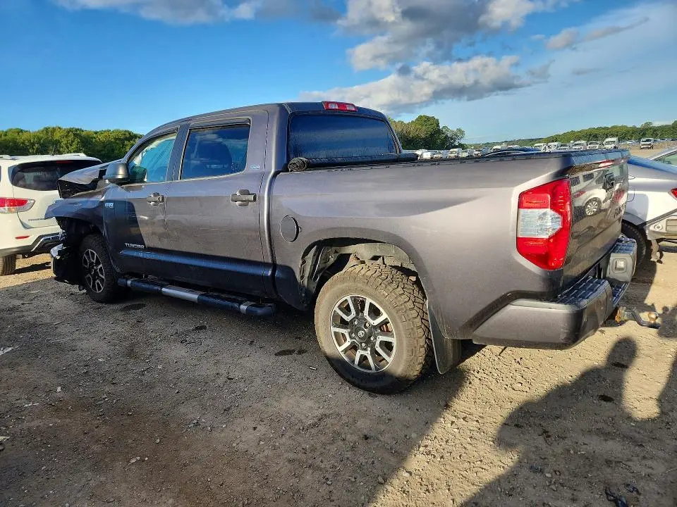 2018 TOYOTA TUNDRA CREWMAX SR5  
