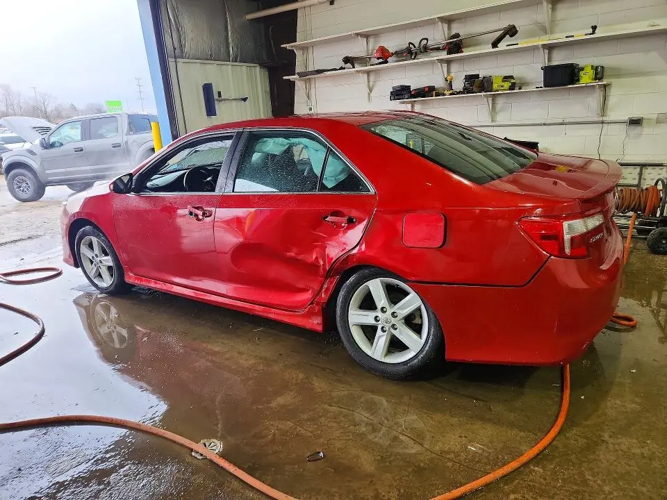 2013 TOYOTA CAMRY SE  
