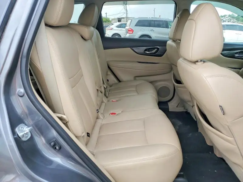 2016 NISSAN ROGUE SL  