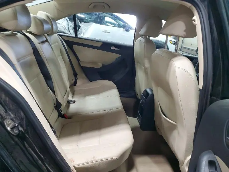 2012 VOLKSWAGEN JETTA SE  