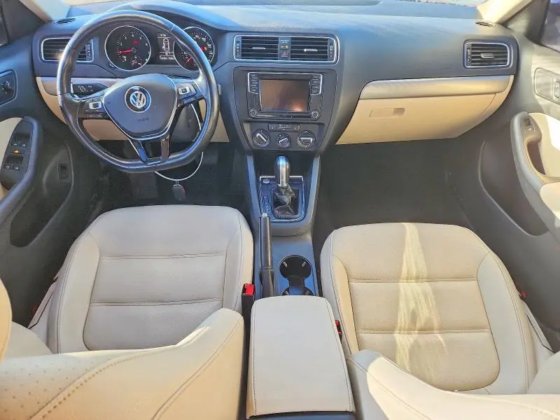 2017 VOLKSWAGEN JETTA SE  