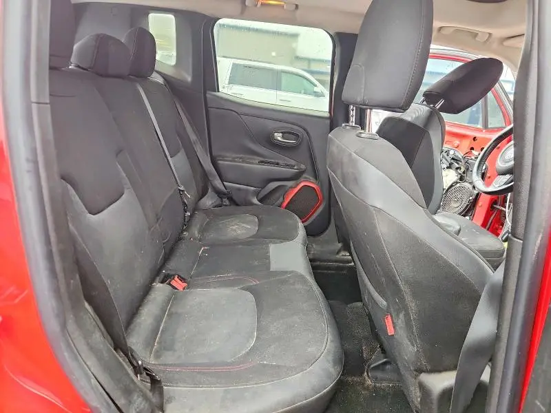 2015 JEEP RENEGADE TRAILHAWK  