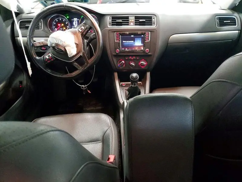 2017 VOLKSWAGEN JETTA SE  