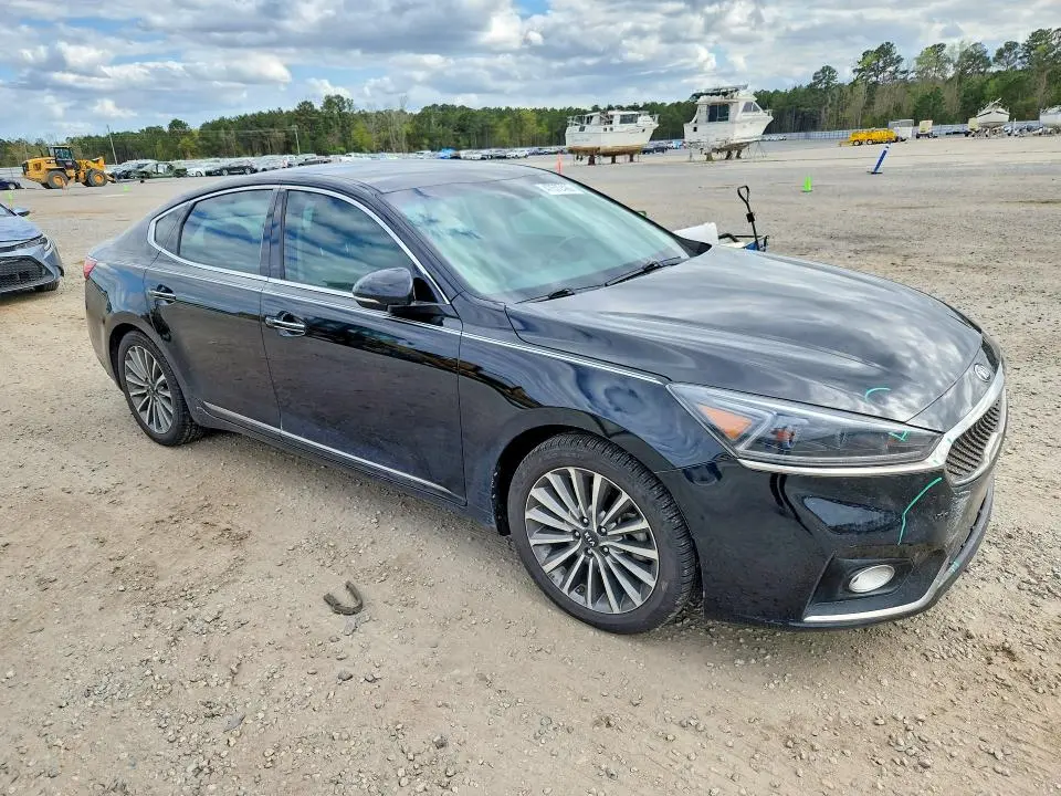 2017 KIA CADENZA PREMIUM  