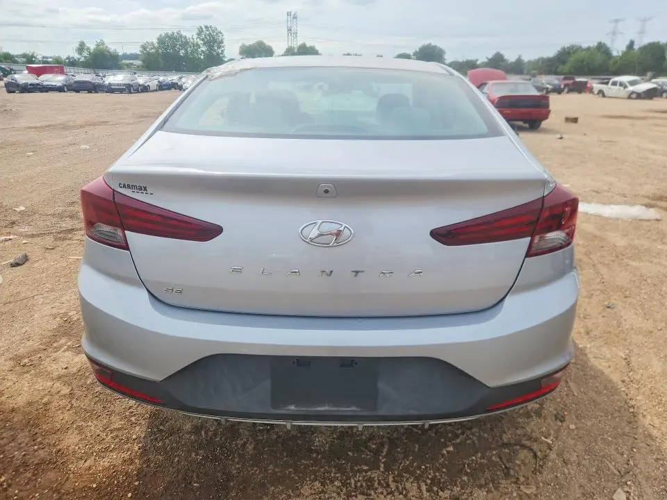 2020 HYUNDAI ELANTRA SE  