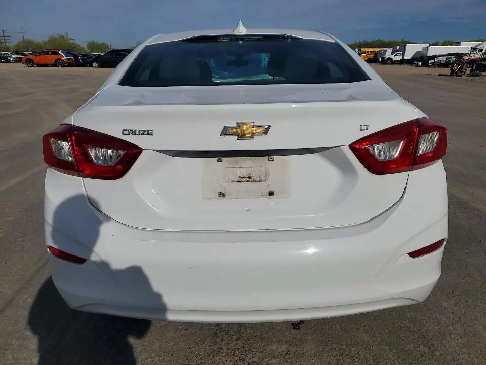 2018 CHEVROLET CRUZE LT  