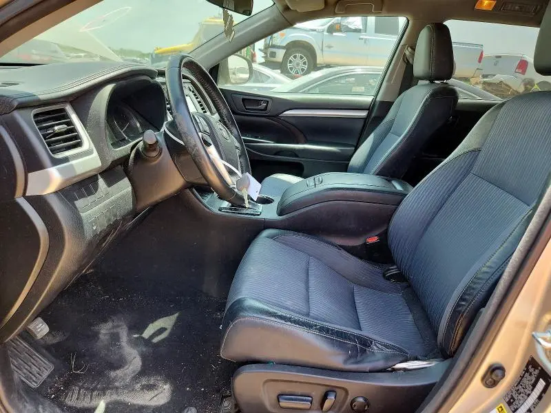 2014 TOYOTA HIGHLANDER LE PLUS  