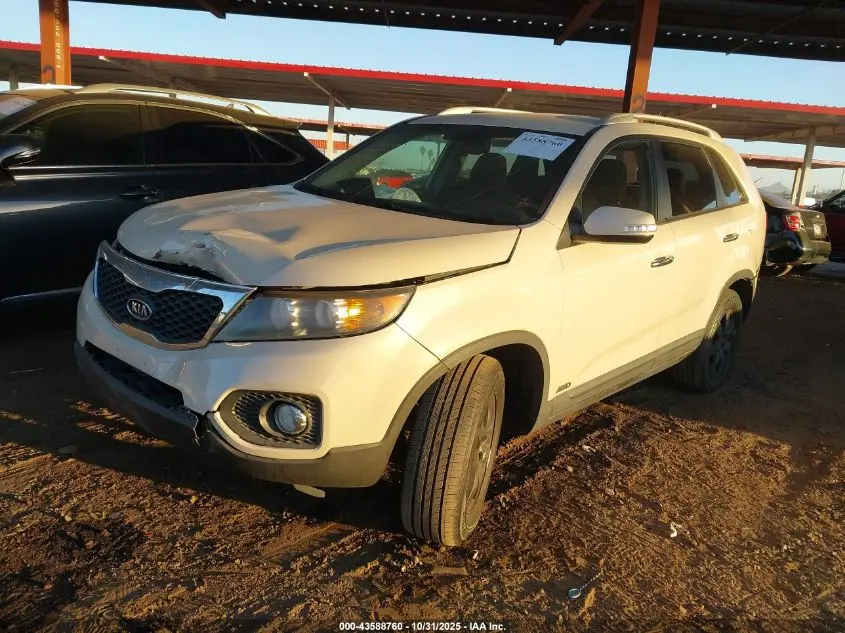 2011 KIA SORENTO LX