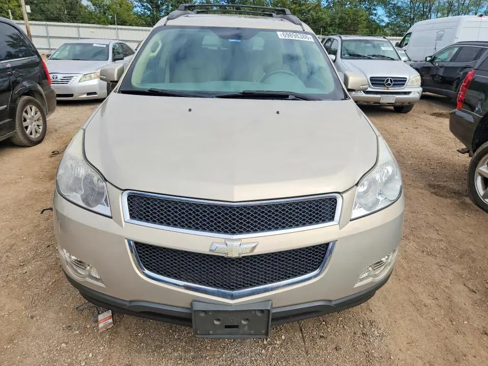 2011 CHEVROLET TRAVERSE LT  