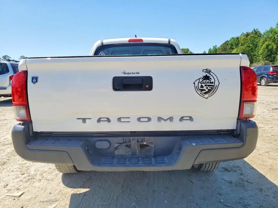 2018 TOYOTA TACOMA SR  
