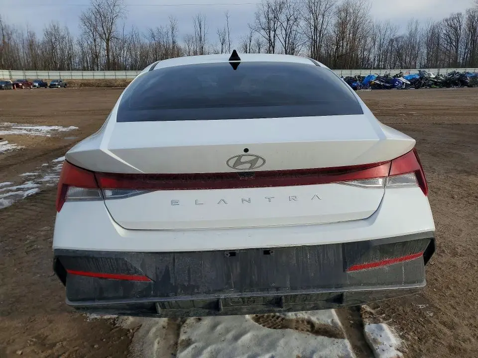 2024 HYUNDAI ELANTRA SEL  