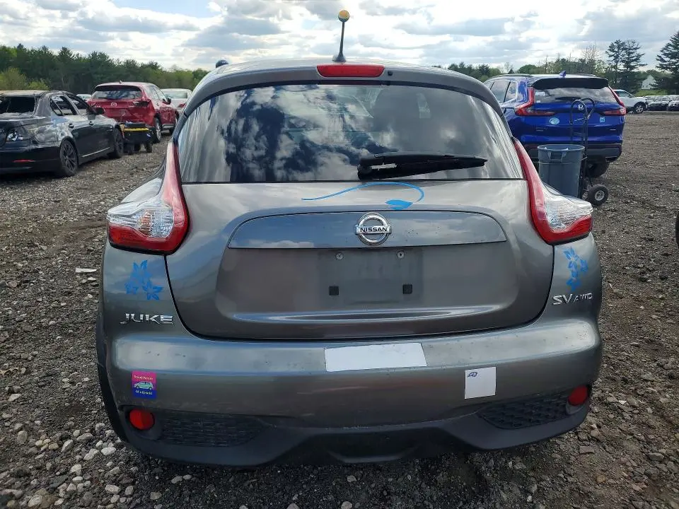 2015 NISSAN JUKE SV  